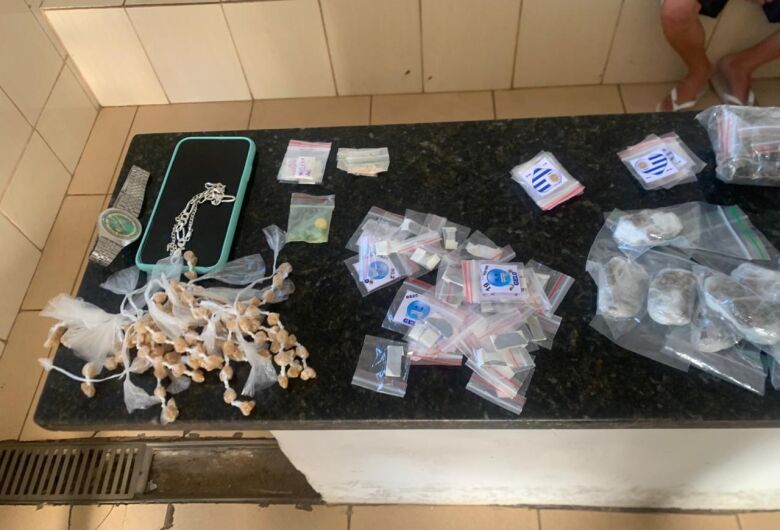 Adolescente é flagrado com drogas no CDHU 