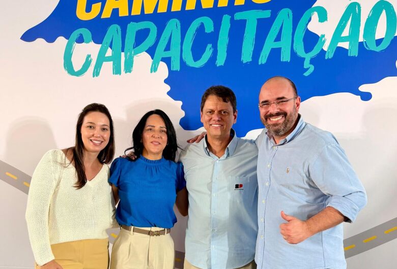 Tarcísio reafirma apoio a obras contra enchentes em São Carlos durante evento