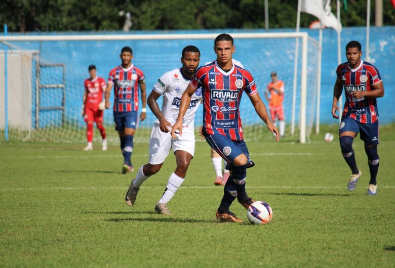 Grêmio São-Carlense recebe o líder São Caetano no Luisão 