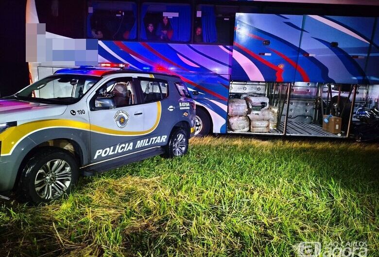 Ônibus é abordado na SP-310 e mercadorias do Paraguai são apreendidas em Ibaté