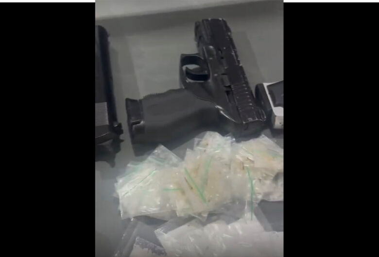 PM prende quarto suspeito de envolvimento em roubo e apreende grande quantidade de drogas