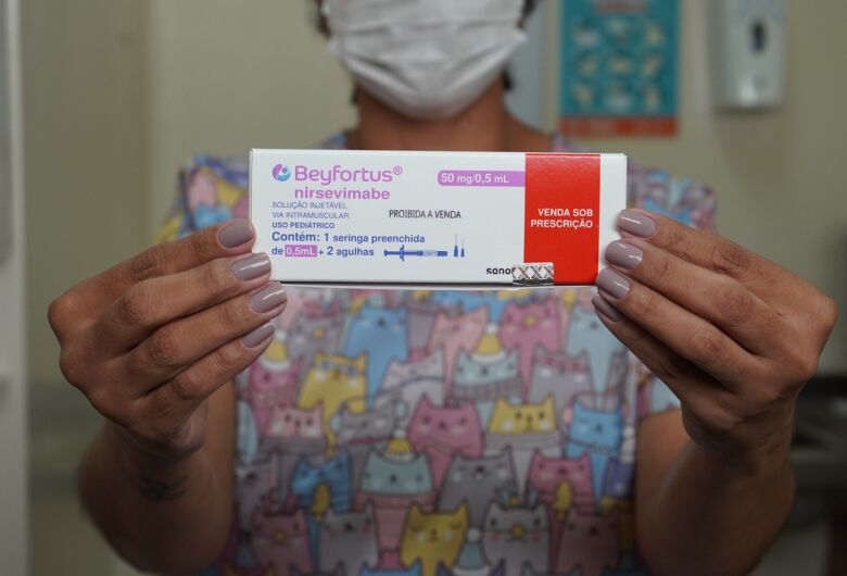 Maternidade passa a aplicar medicamento que protege bebês contra vírus respiratório