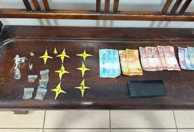 Dois jovens são detidos suspeitos de envolvimento com tráfico de drogas em Ibaté