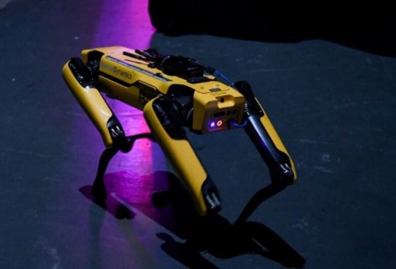 Sistema de teleoperação traduz movimentos humanos para braços robóticos