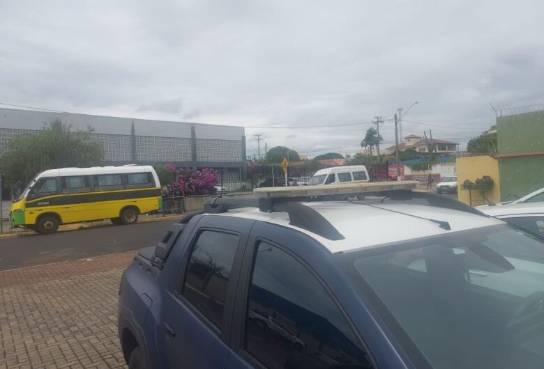 Polícia Militar e Detran realizam operação de fiscalização do transporte escolar