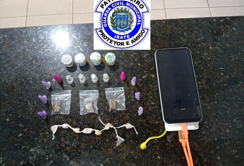 Adolescente é apreendida com drogas em ponto conhecido de tráfico no CDHU, em Ibaté