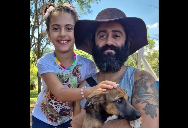 Feira de adoção garante novos lares para 27 animais em São Carlos