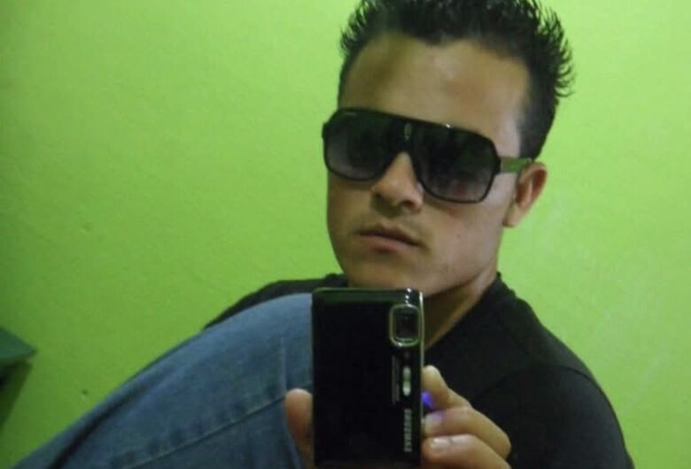 Nova Funerária informa o falecimento de Douglas Salles Staine, aos 34 anos 