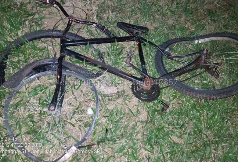 Ciclista morre após ser atingido por carro na Rodovia SP-330