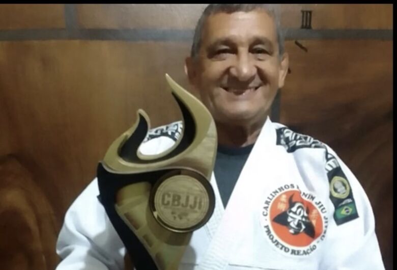 Funerária Nova Jerusalém informa o falecimento de Antonio Carlos de Oliveira