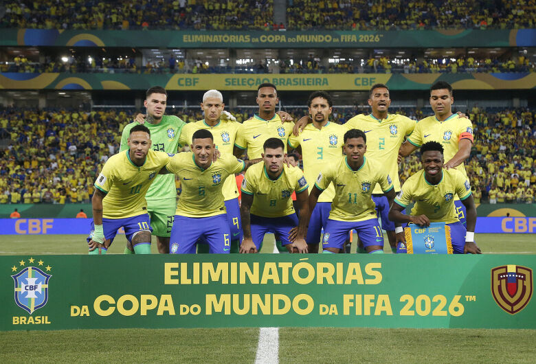 Seleção Brasileira vive fase decisiva de testes antes da Copa e disputa por vagas se intensifica