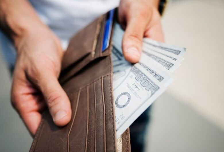 Salário atrai, mas não segura funcionário, indica levantamento, revela mapeamento da Serasa