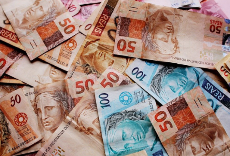 Possível fim da escala 6x1 impactará transporte de cargas e deve aumentar custos dos produtos