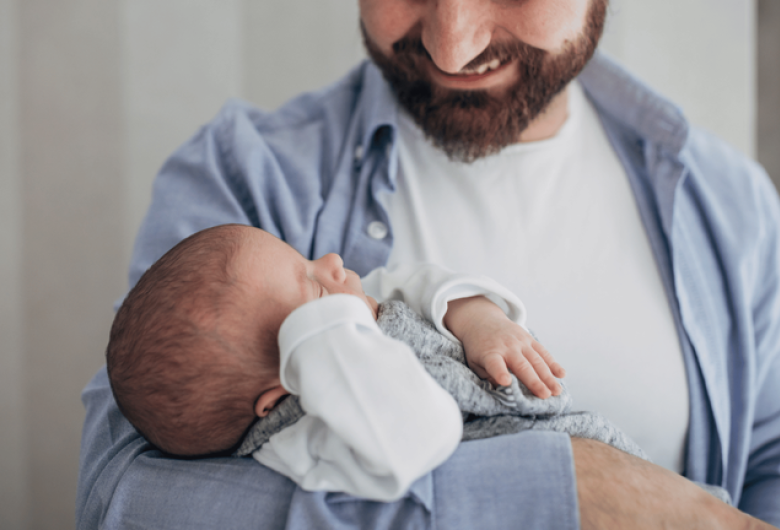 Brasil amplia licença-paternidade para até 20 dias e cria salário-paternidade