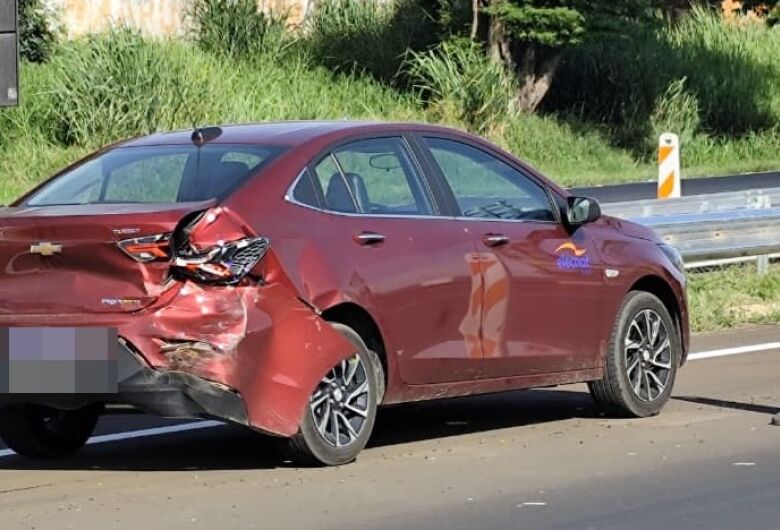 Colisão traseira é registrada na Rodovia Washington Luís