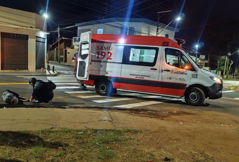 Idosa fica ferida após ser atropelada por moto no Jacobucci