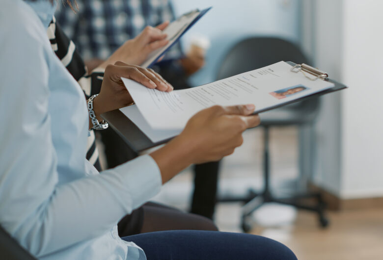 Auxiliar de produção, torneiro mecânico: Balcão do SCA oferece novas vagas de emprego; confira