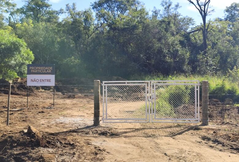 Placa de "Não Entre" em acesso à represa do 29 gera questionamentos por parte da população 