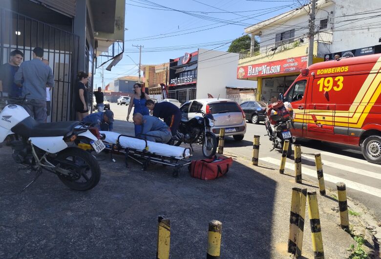 Colisão entre duas motos deixa jovem ferida no Santa Felícia