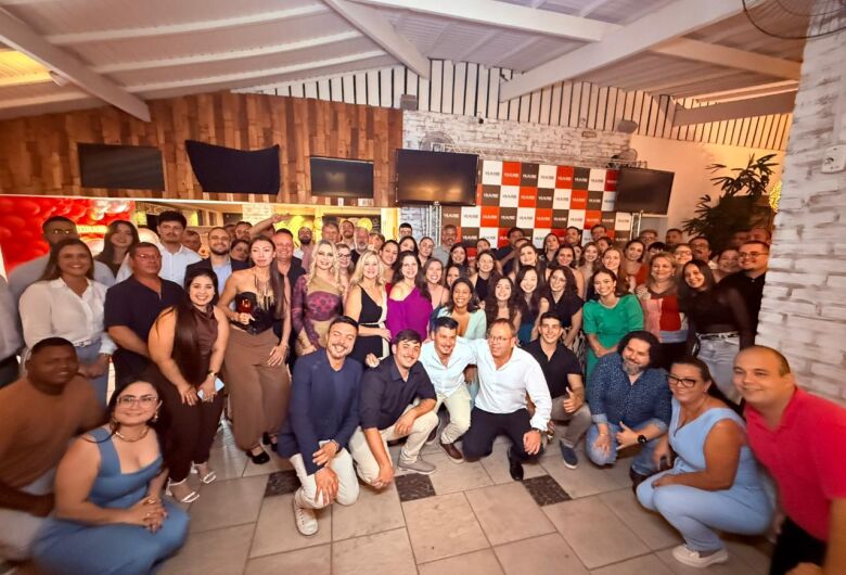 Vilaurbe completa 15 anos com grande festa para colaboradores e parceiros