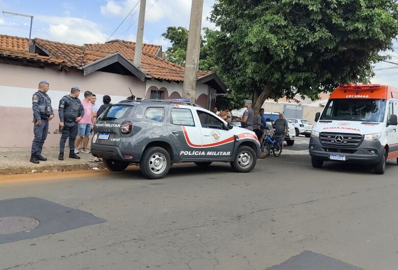 Homem leva facada no peito no Santa Angelina