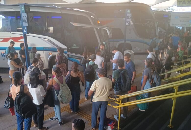 Mais de 14 mil pessoas passarão pelo Terminal Rodoviário até segunda-feira