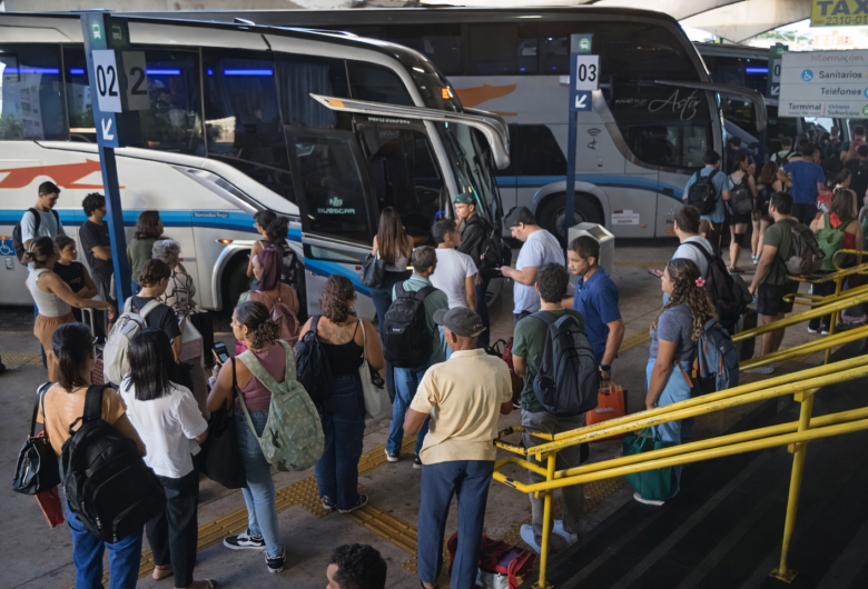 Mais de 11 mil pessoas passarão pelo Terminal Rodoviário até quarta-feira