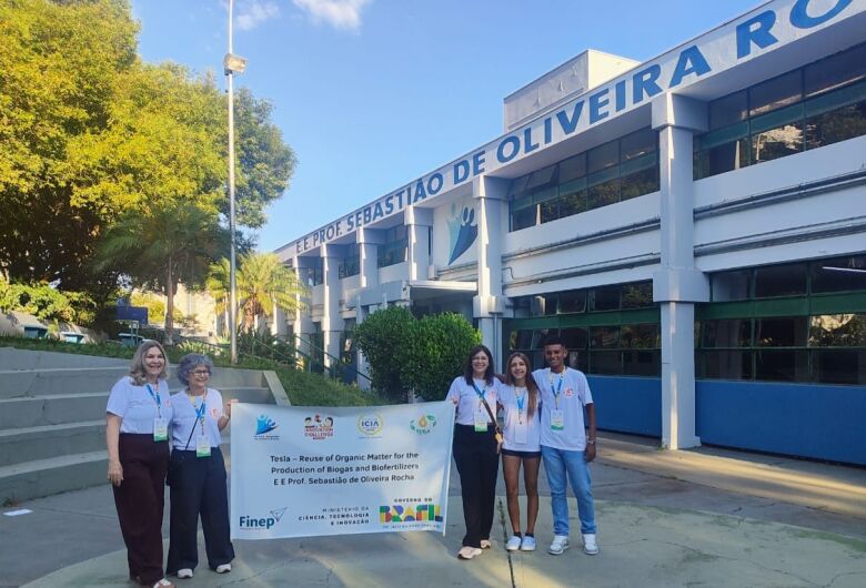 Comitiva da Sebastião de Oliveira Rocha parte para o Camboja