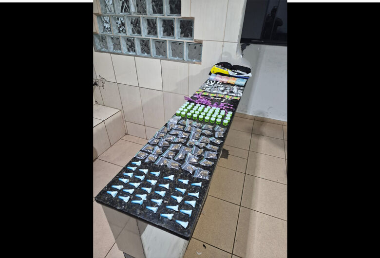 Adolescente é detido por tráfico de drogas no São Carlos VIII