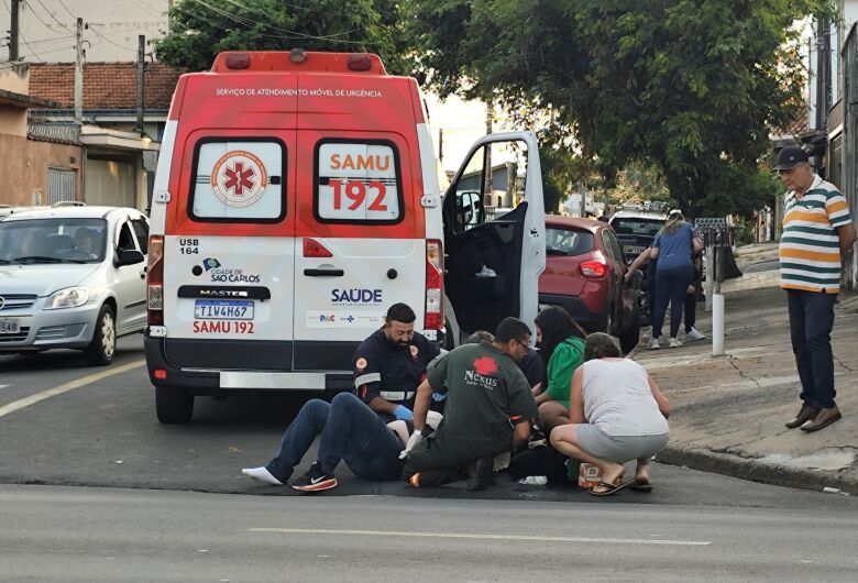 Motociclista fica ferido após colisão com carro no Jardim Paulistano