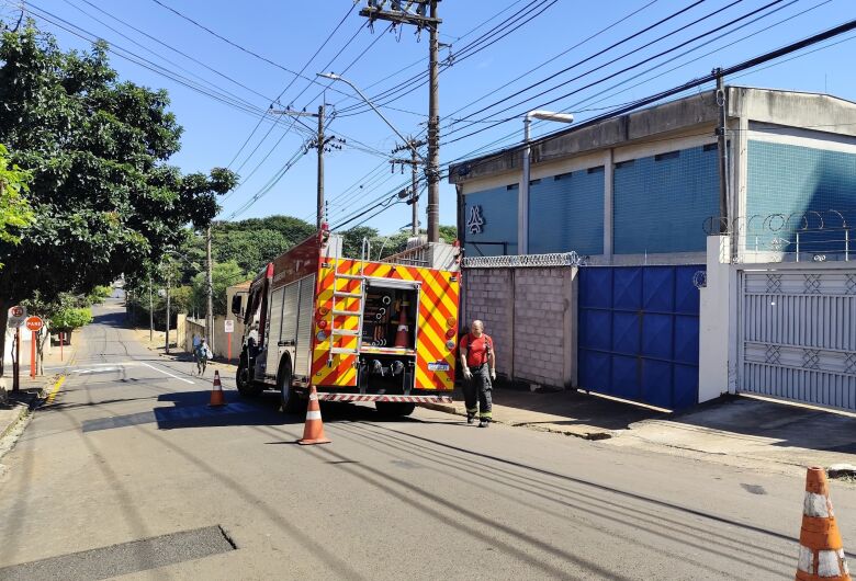 Fumaça mobiliza Corpo de Bombeiros em empresa de telefonia no Cidade Jardim