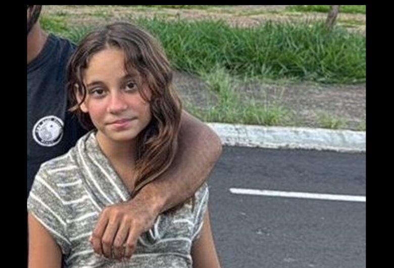 Adolescente de 14 anos está desaparecida; mãe procura por informações