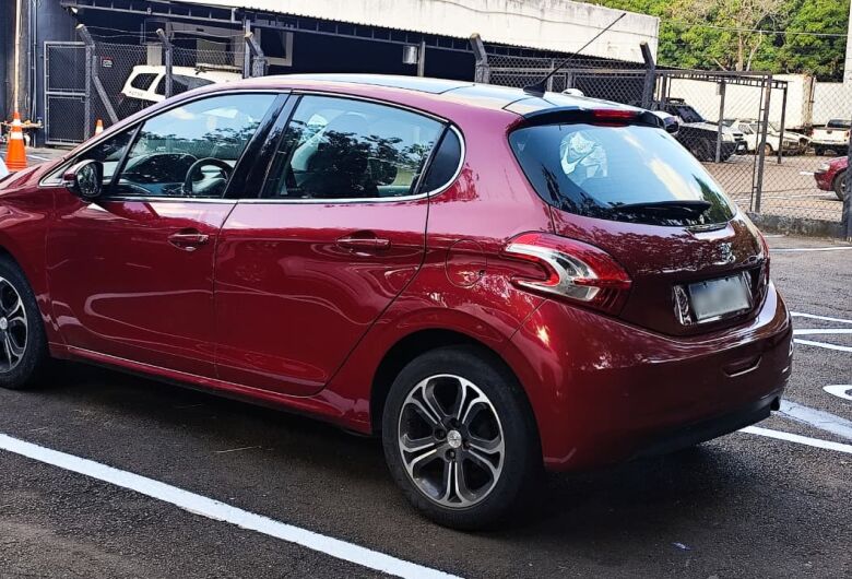 Automóvel com suspeita de fraude é apreendido pela PM em São Carlos