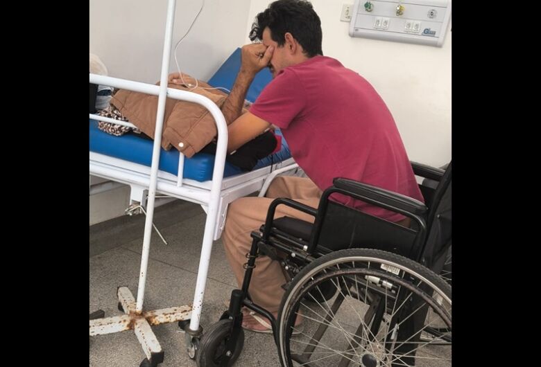 Na UPA do Aracy, paciente com dores intensas aguarda vaga hospitalar