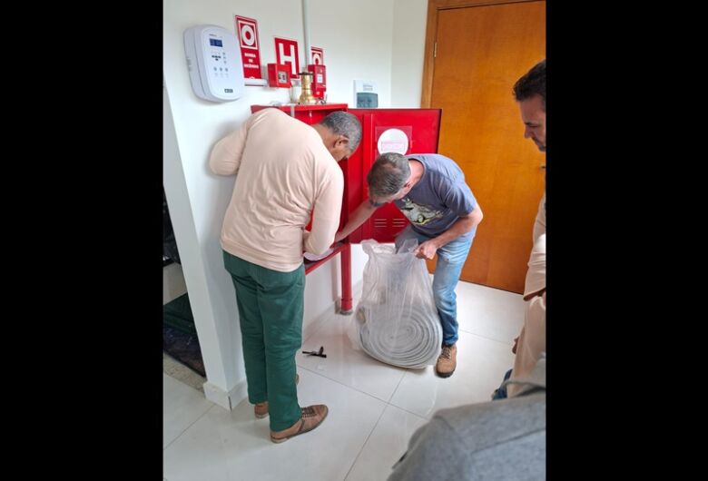 Servidores passam por capacitação para atuação em incêndios e emergências