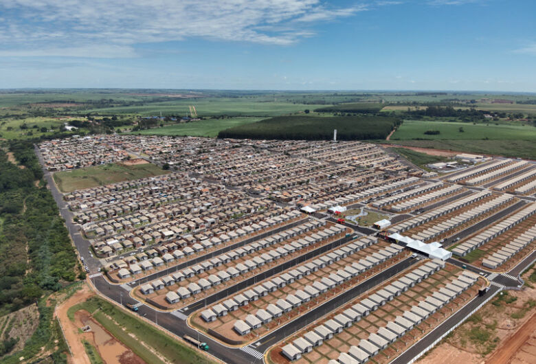 Feirão Casa Paulista: quase 390 novas cartas de crédito serão oferecidas para famílias comprarem primeiro imóvel