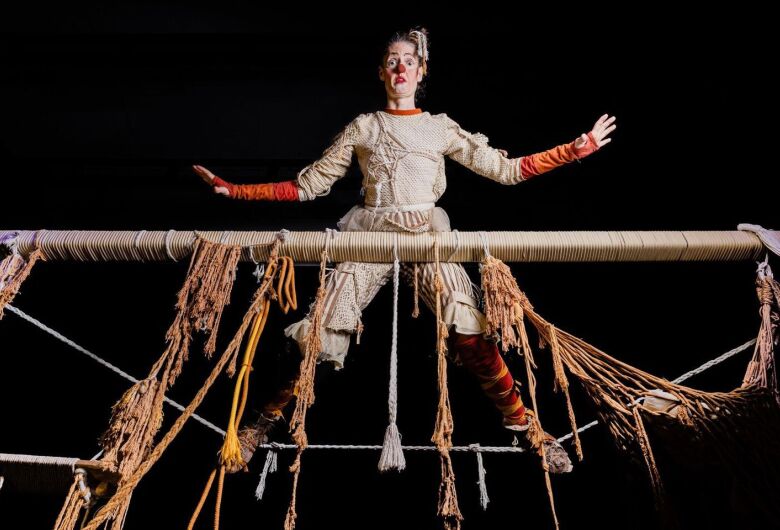 Espetáculo “Por um fio” e oficina de palhaçaria chegam ao Teatro Municipal com entrada gratuita e acessibilidade