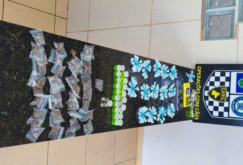 Canil da Guarda Municipal apreende grande quantidade de drogas e detém menores no São Carlos 5