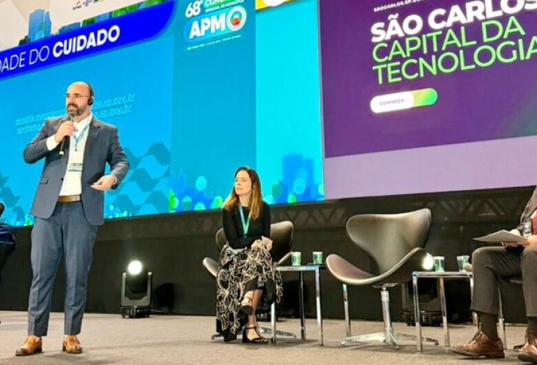 Netto Donato apresenta estratégias de inovação em Congresso Estadual de Municípios