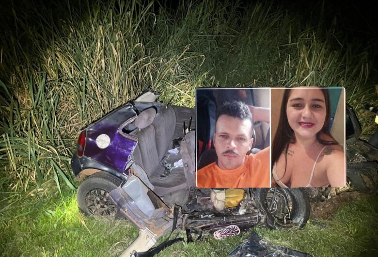 Colisão frontal entre carros deixa 2 mortos na SP-255 