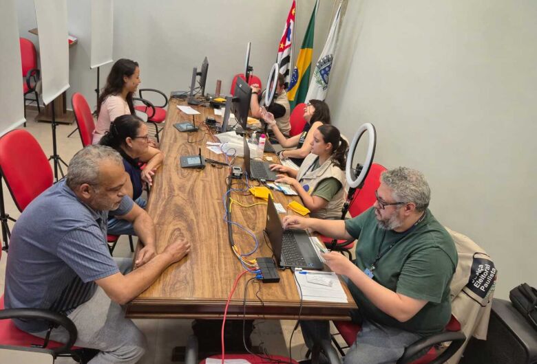 Cartório Eleitoral Itinerante realiza 215 atendimentos em Ibaté durante fim de semana