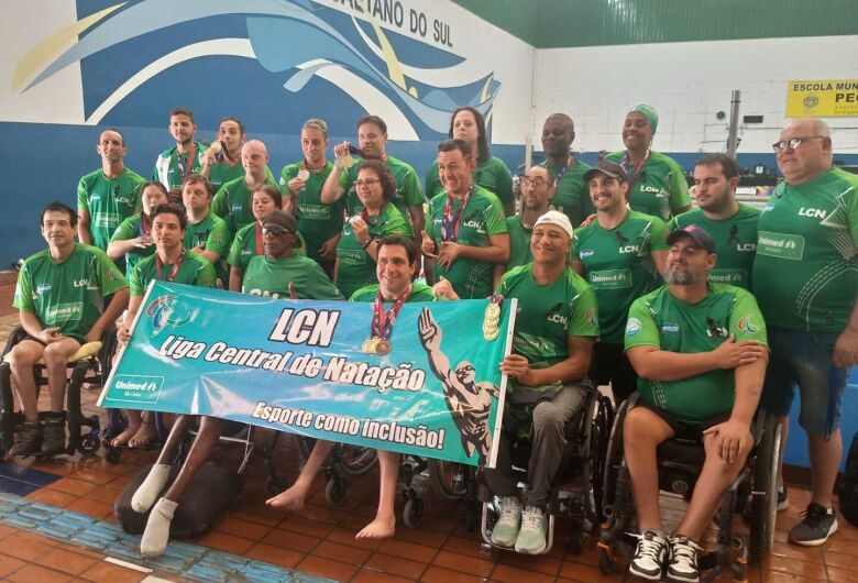 São Carlos brilha na paranatação e fatura 44 medalhas no Paulista de Inverno