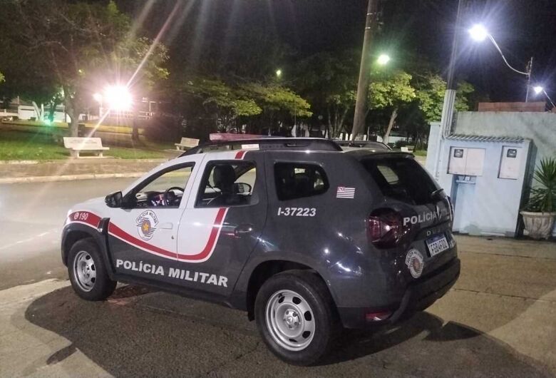 Suspeito é preso por tráfico de drogas após fuga e resistência em Itirapina