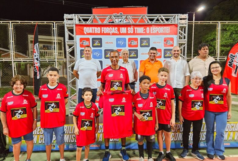 CEME promove grande evento com entrega de 180 uniformes e mobiliza comunidade