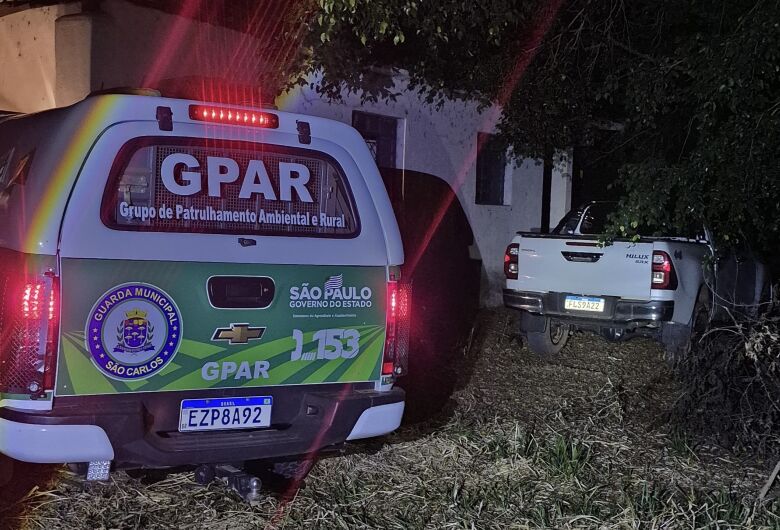 Caminhonete furtada é localizada pela GM na área rural de São Carlos