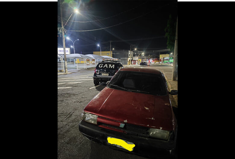 GM localiza carro furtado durante patrulhamento na Praça Itália