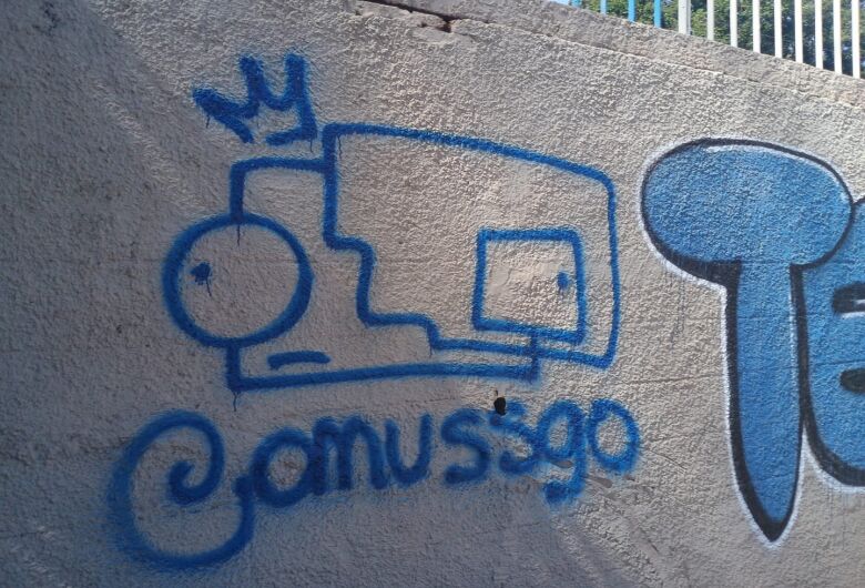 Pichador "O Mussgo" assina vandalismo e desafia autoridades