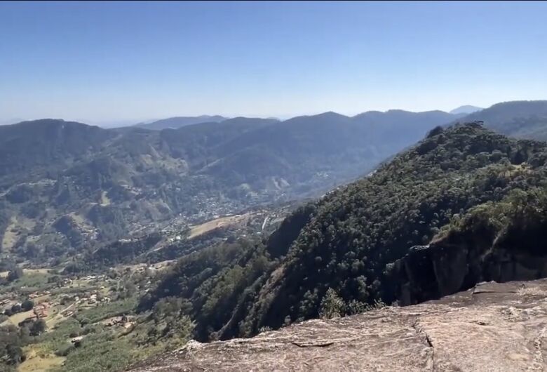 Pouca gente conhece, mas esse destino é perfeito para o outono no interior de SP