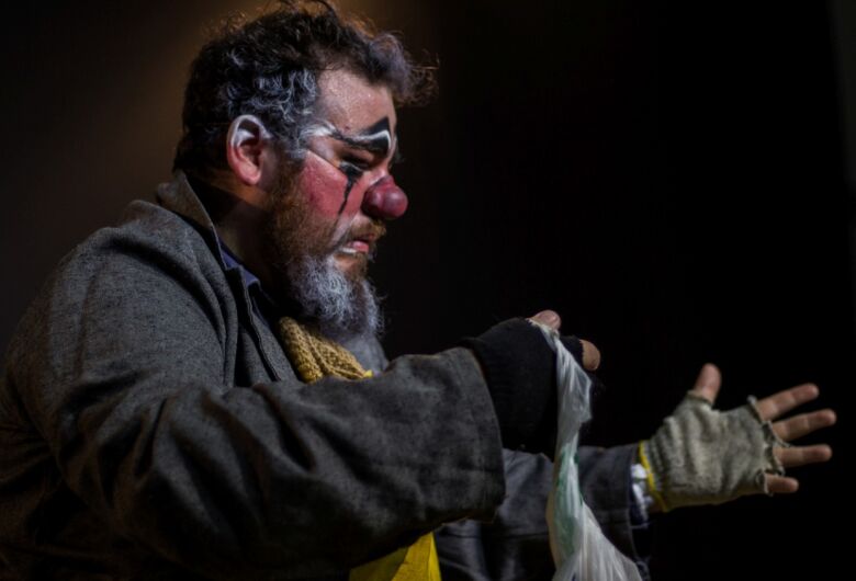 Espetáculo gratuito da Mostra Senac de Artes Cênicas será apresentado no Teatro Municipal