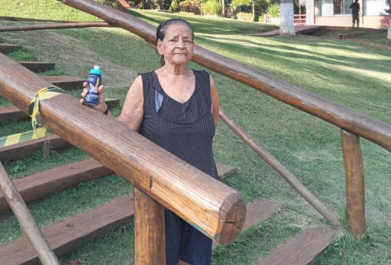 Funerária Fernandes informa o falecimento de Adeilde Pereira Silva Domingues